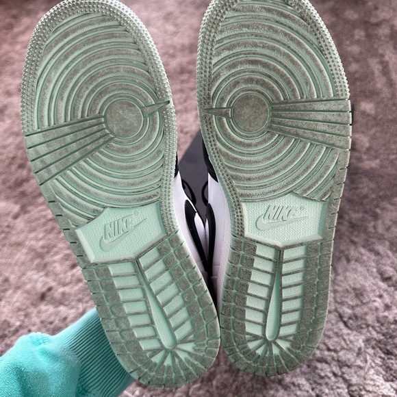 Jordan 1 - Picture 4 of 4